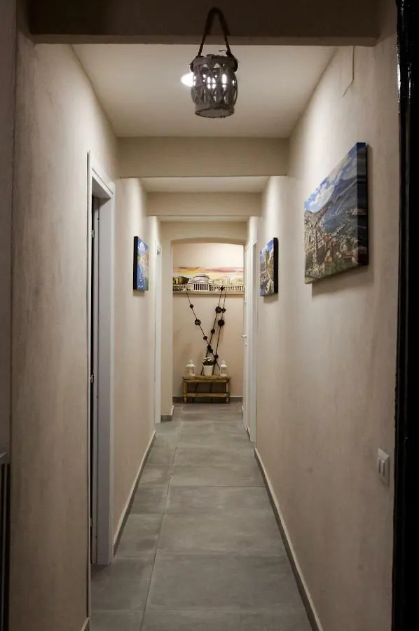 B&B Cara Napoli 2*, Naples