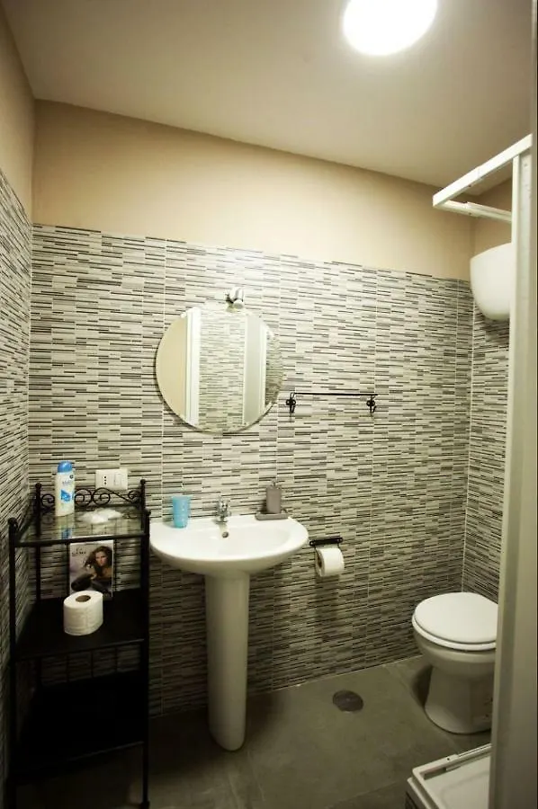 B&B Cara Napoli 2*, Naples
