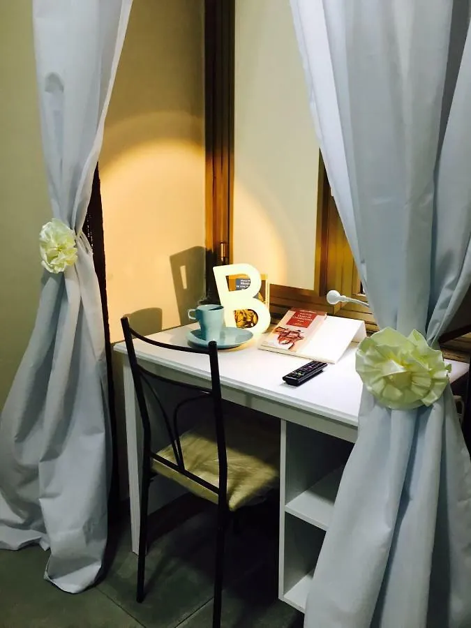 B&B Cara Napoli 2*,  Italia